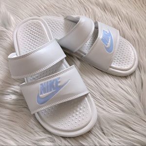 NWOT Nike Slides